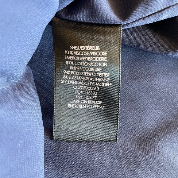 Alice + Olivia Pammy Navy Eyelet Lace Off Shoulder Mini Dress Size Med - Picture 6 of 7